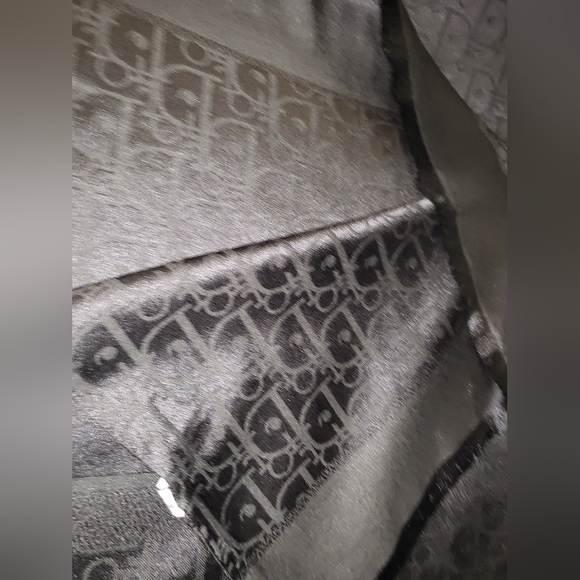 Scarf - Picture 4 of 7